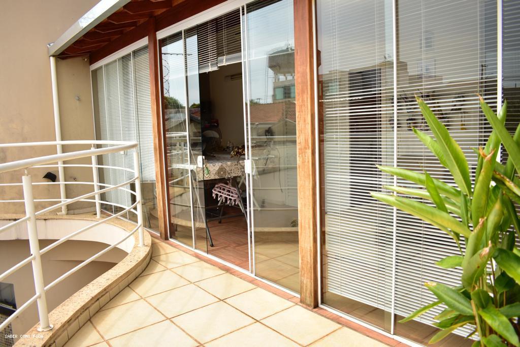 Casa à venda com 4 quartos, 410m² - Foto 16