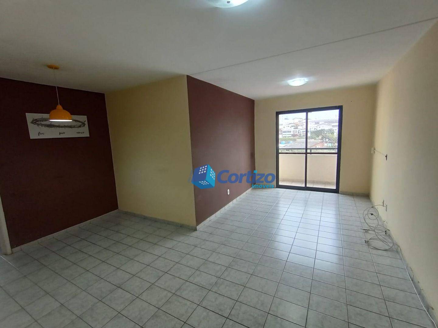 Apartamento à venda com 3 quartos, 96m² - Foto 1