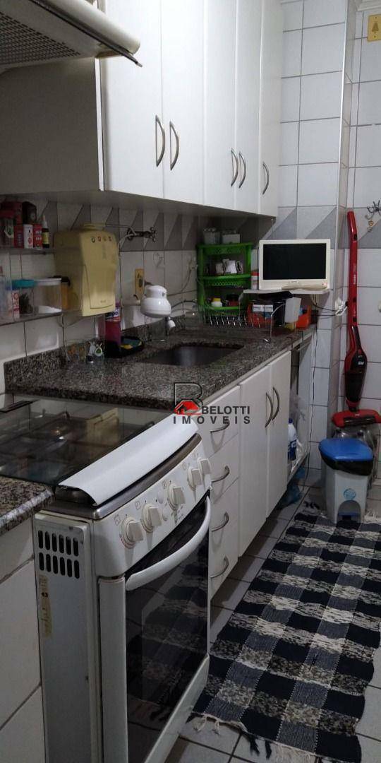 Apartamento à venda com 3 quartos, 180m² - Foto 7