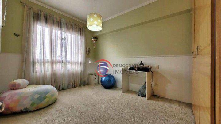 Apartamento à venda com 4 quartos, 195m² - Foto 8