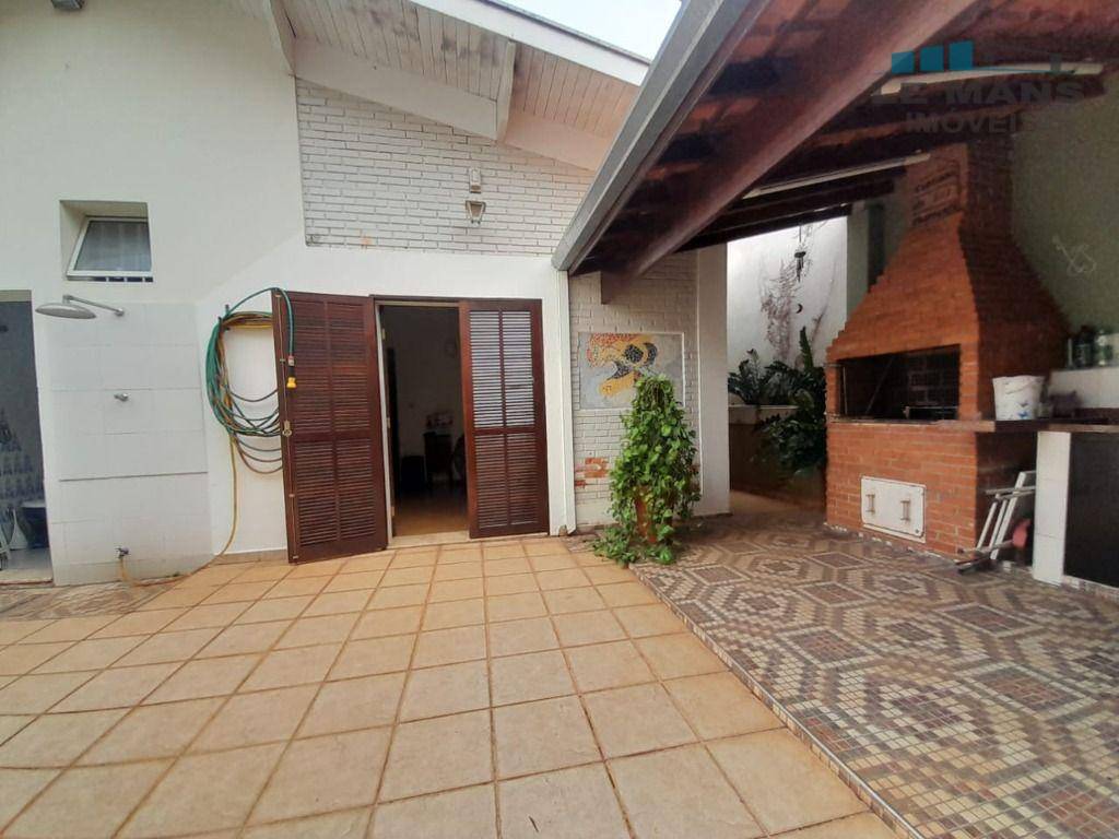 Casa à venda com 3 quartos, 220m² - Foto 15