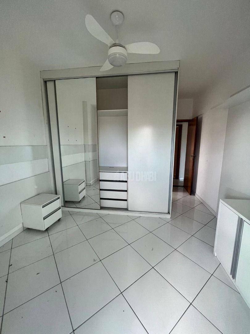 Apartamento à venda com 3 quartos, 105m² - Foto 13