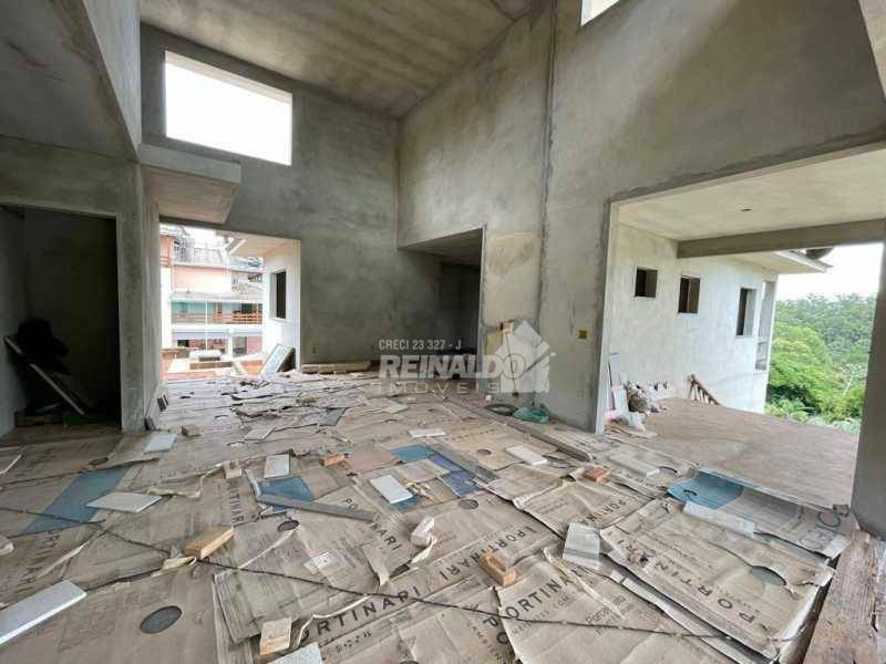 Casa de Condomínio à venda com 4 quartos, 350m² - Foto 4