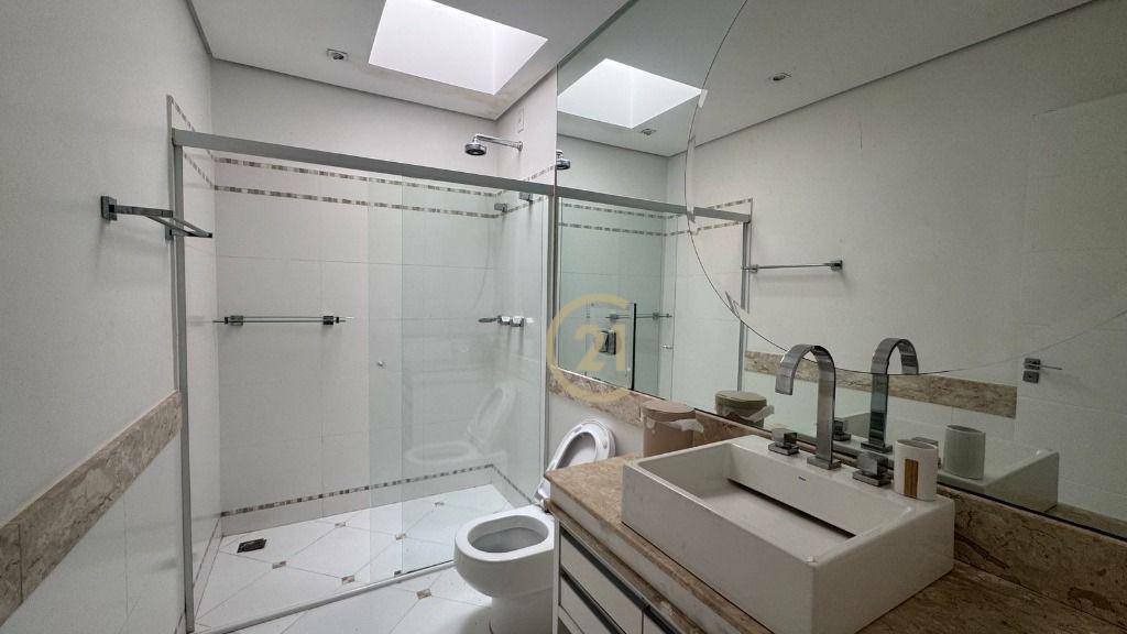 Casa de Condomínio à venda e aluguel com 3 quartos, 210m² - Foto 17