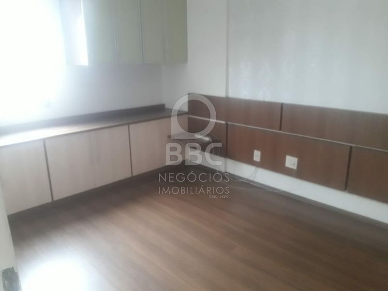 Apartamento à venda com 3 quartos, 140m² - Foto 19