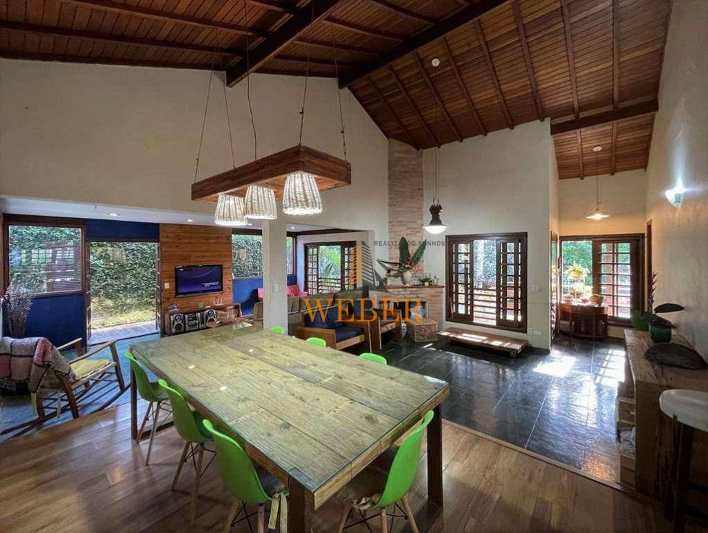 Casa de Condomínio à venda com 4 quartos, 220m² - Foto 10