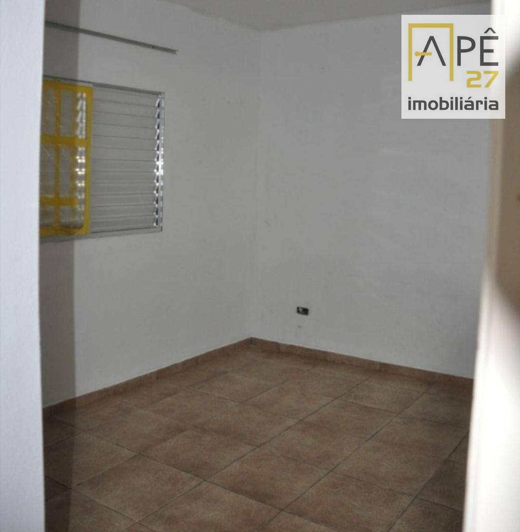 Casa à venda com 4 quartos, 145m² - Foto 15