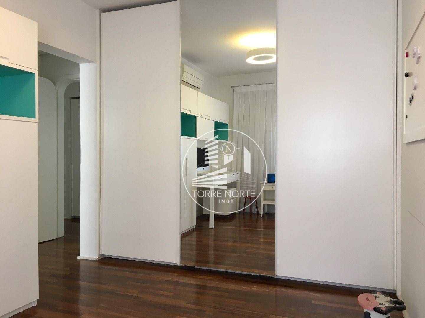 Cobertura à venda com 4 quartos, 600m² - Foto 4