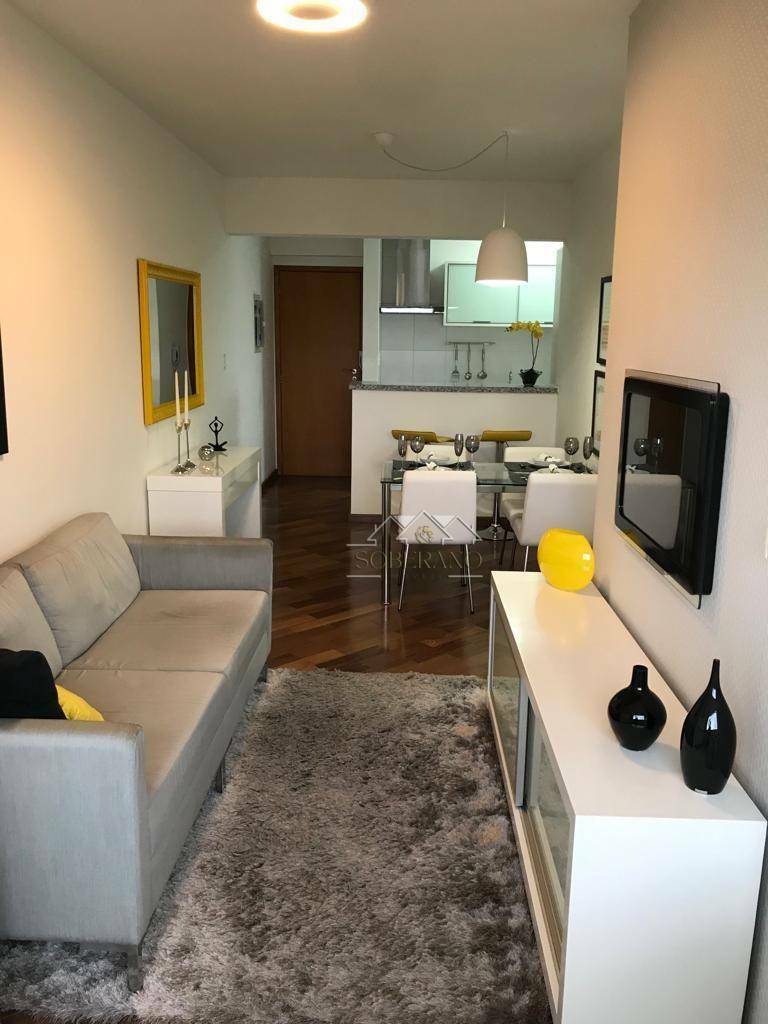 Apartamento à venda com 2 quartos, 60m² - Foto 1