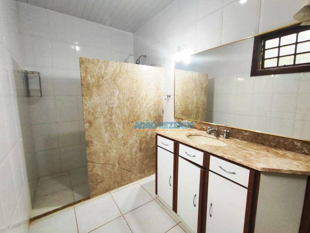 Casa à venda com 4 quartos, 219m² - Foto 12