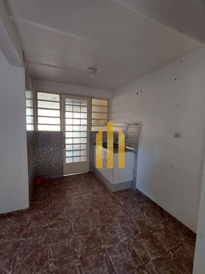 Casa à venda com 1 quarto, 55m² - Foto 17