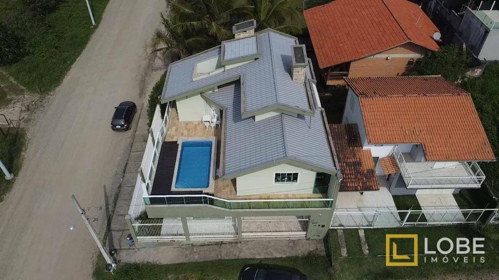 Casa à venda com 4 quartos, 340m² - Foto 2