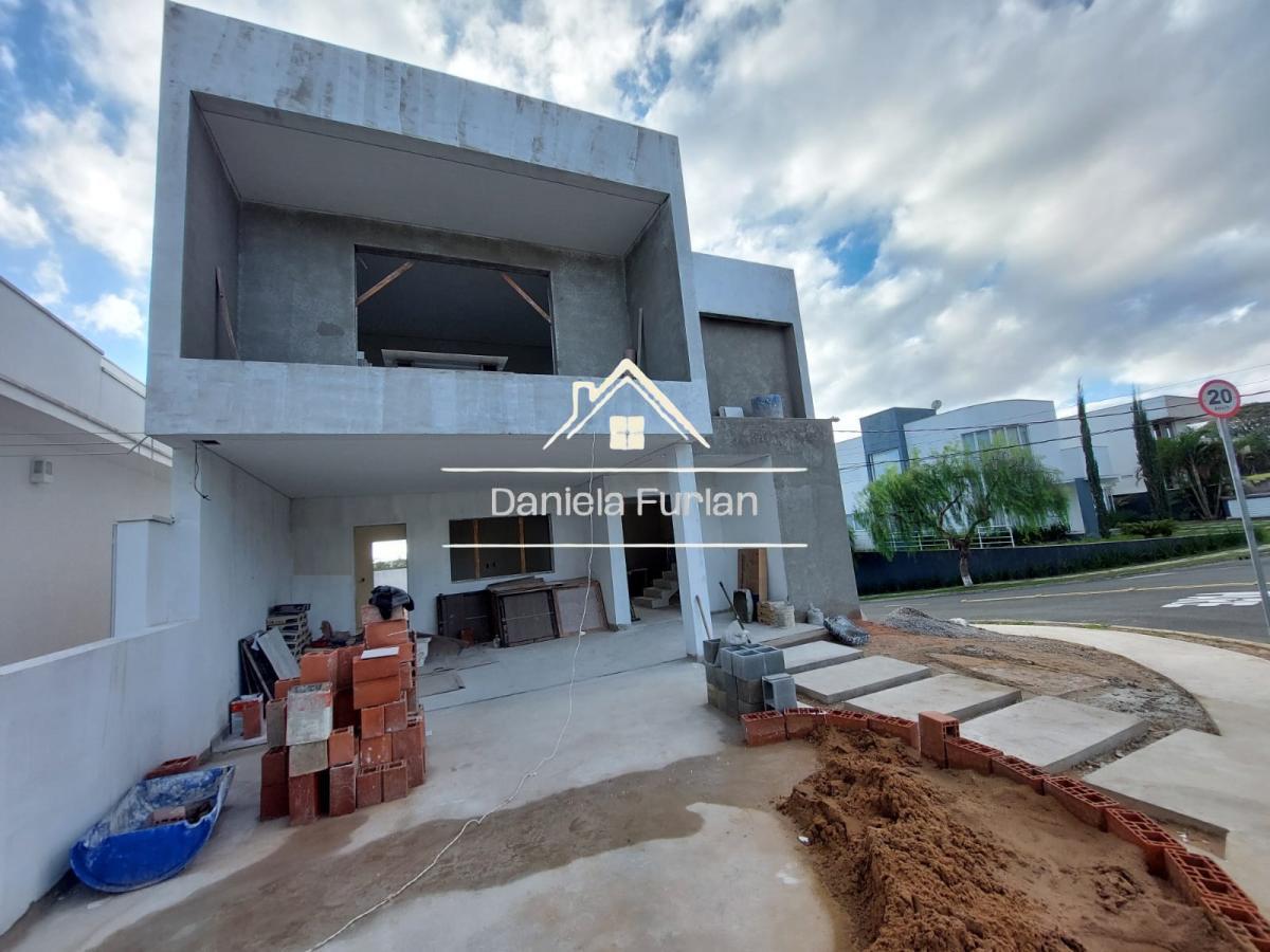 Casa de Condomínio à venda com 3 quartos, 230m² - Foto 1