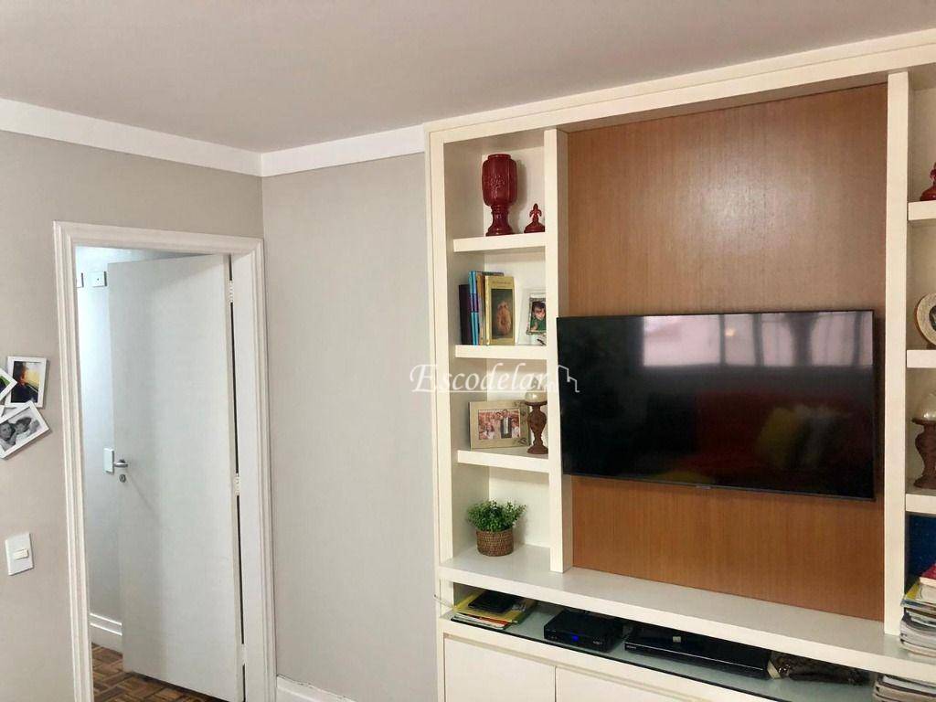 Apartamento à venda com 4 quartos, 212m² - Foto 8