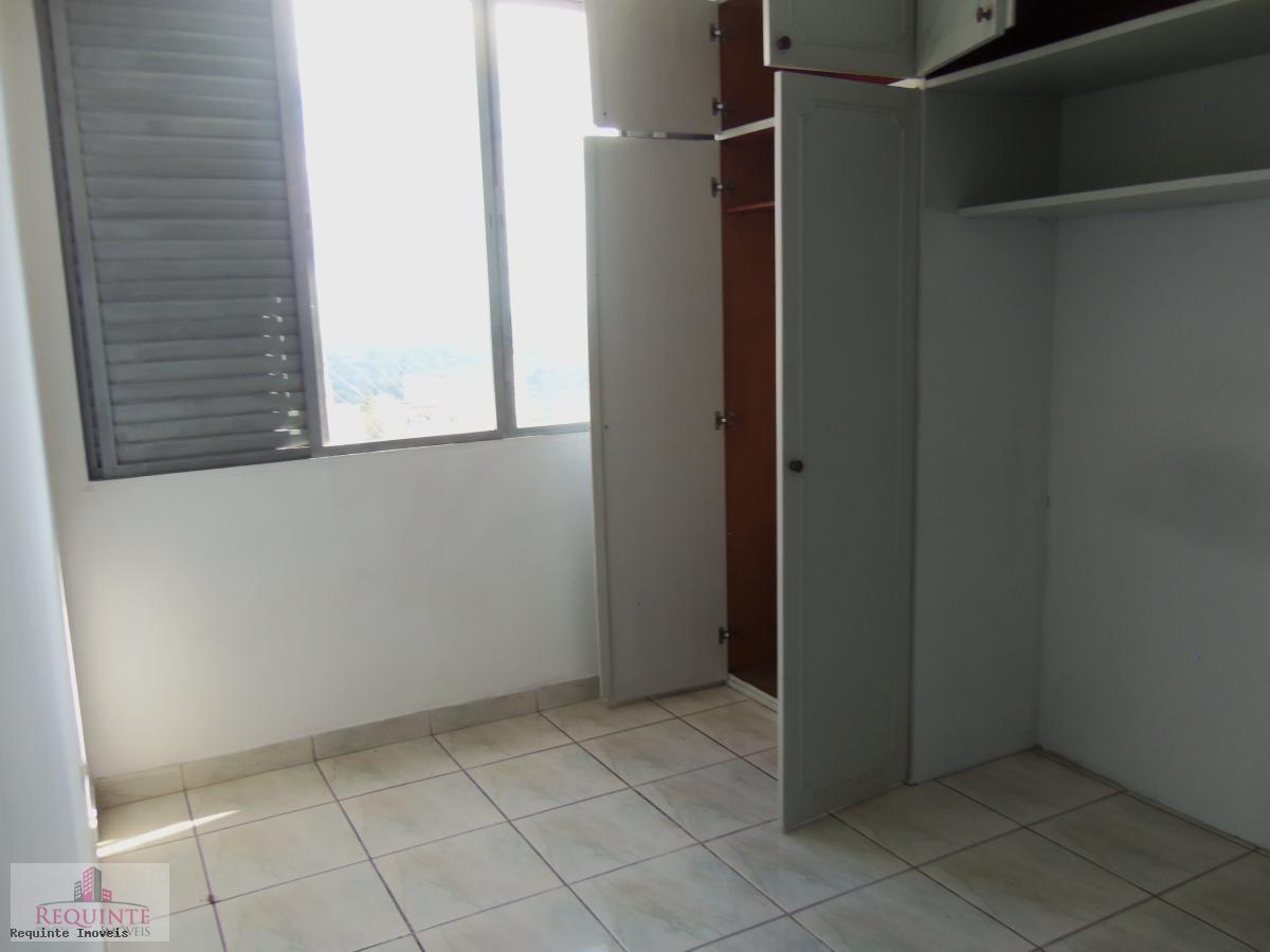 Apartamento à venda com 2 quartos, 46m² - Foto 2