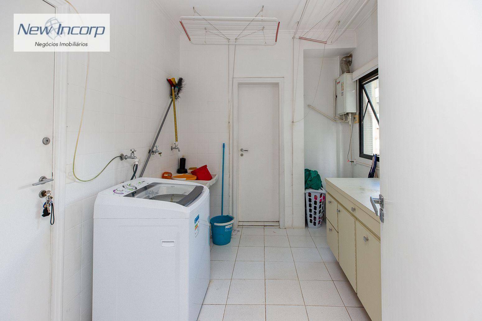 Apartamento à venda com 3 quartos, 181m² - Foto 35