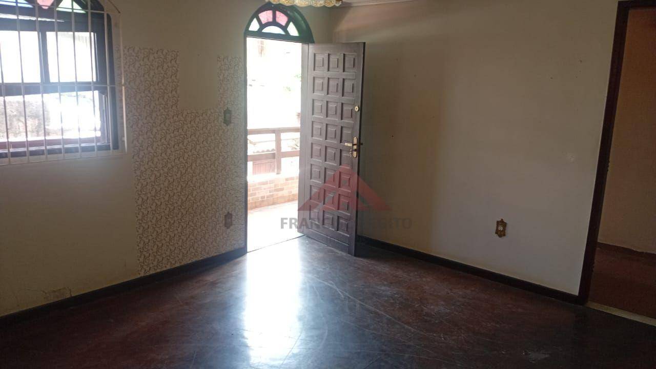 Casa, 3 quartos, 90 m² - Foto 1