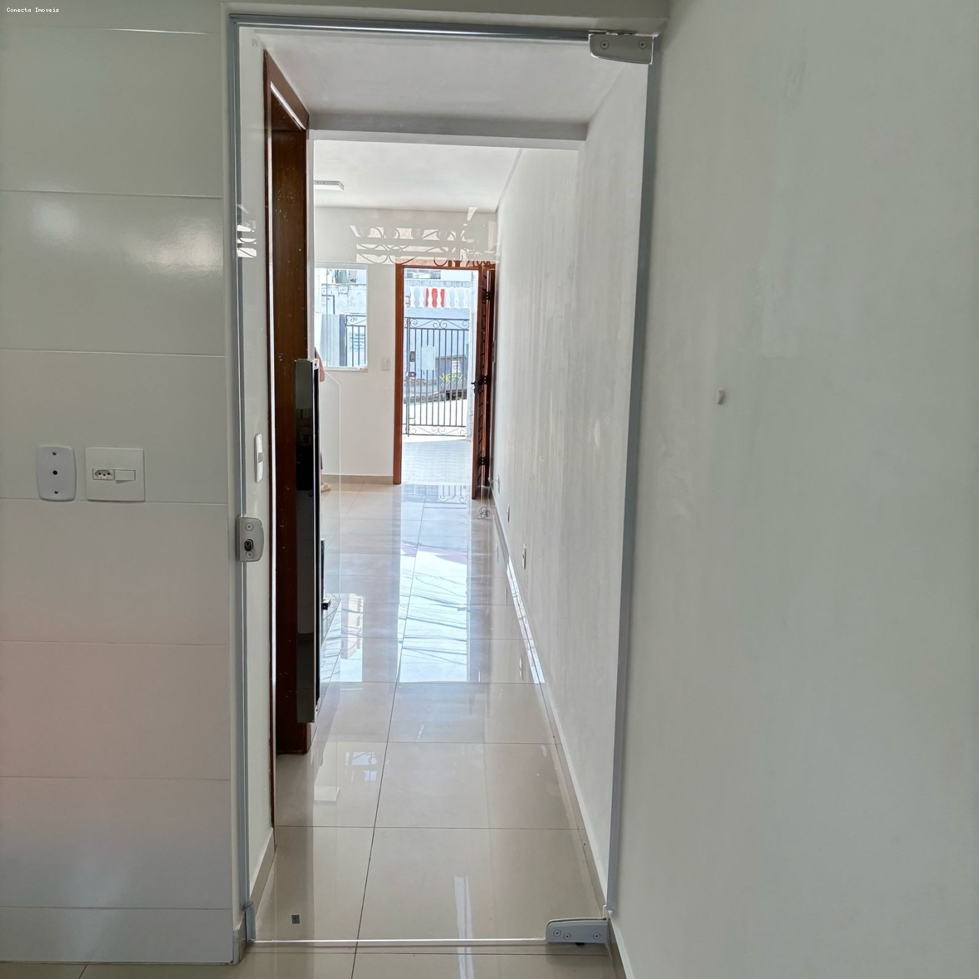 Casa à venda com 2 quartos, 70m² - Foto 15
