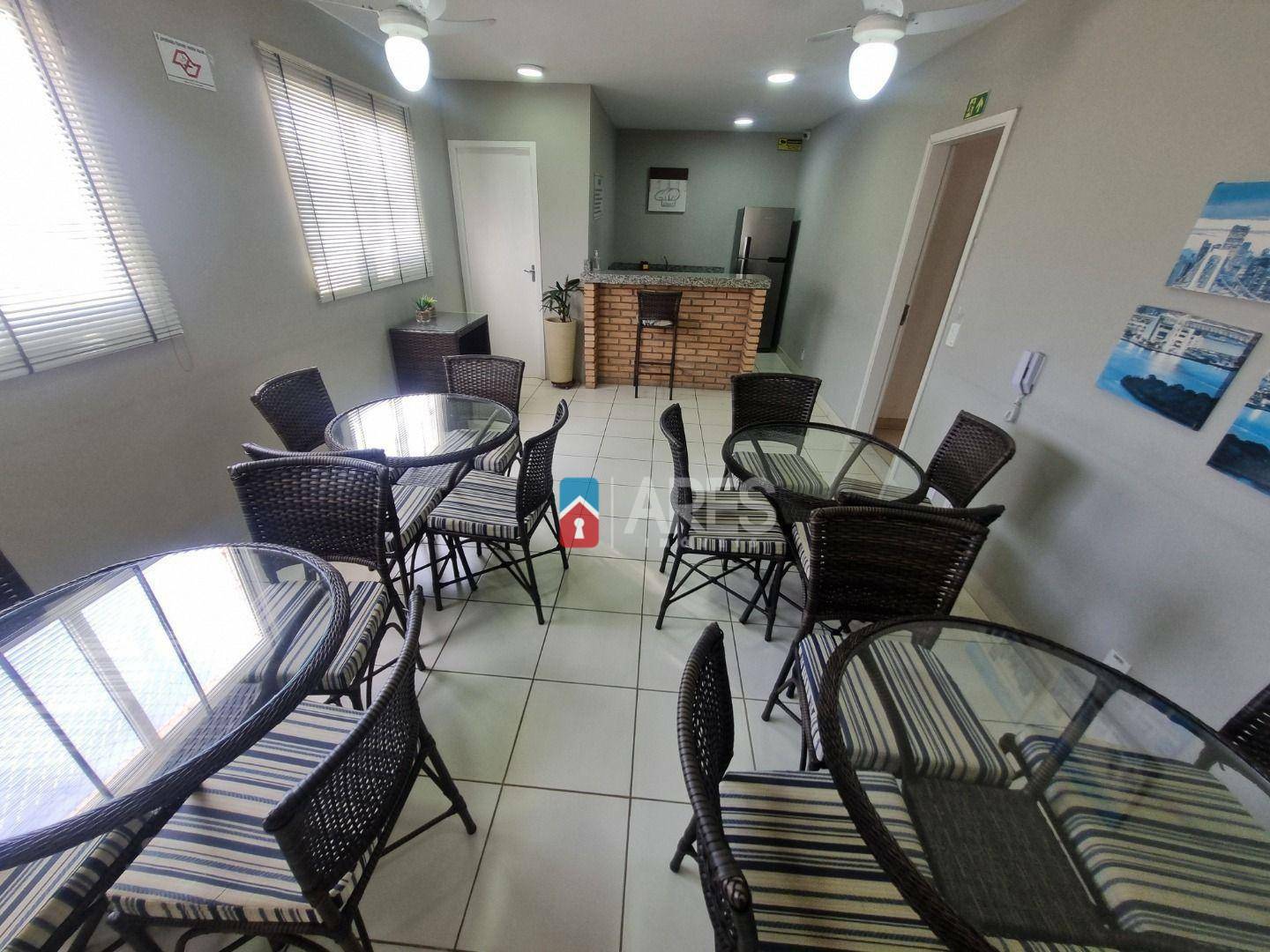 Apartamento à venda com 2 quartos, 53m² - Foto 18