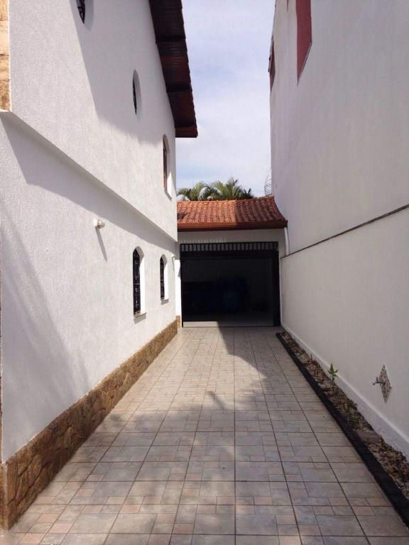 Sobrado à venda com 3 quartos, 230m² - Foto 3