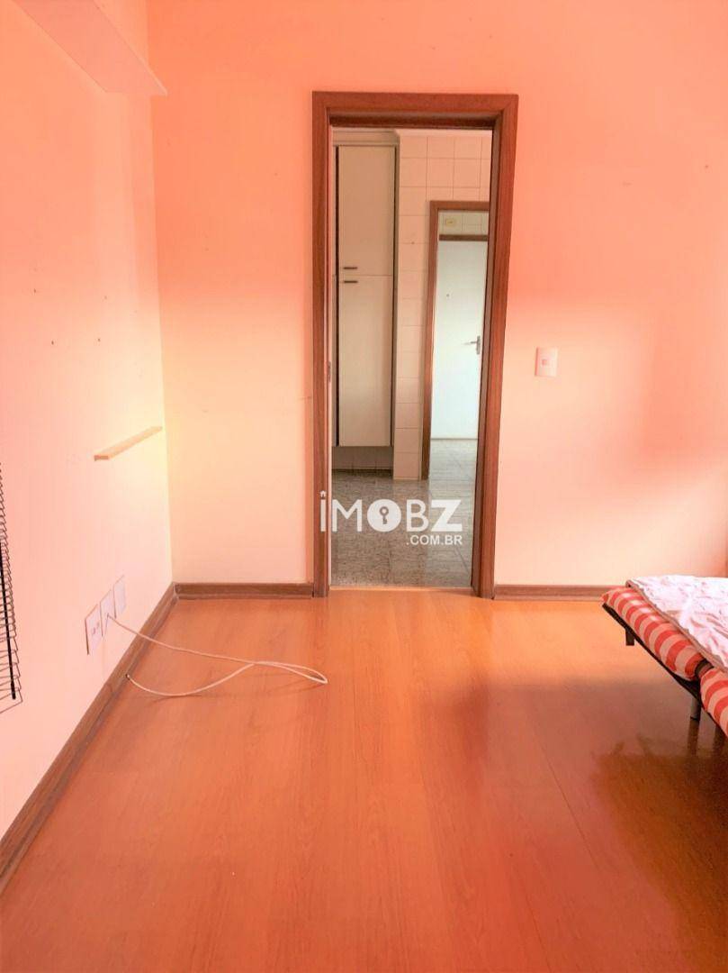 Apartamento à venda com 4 quartos, 190m² - Foto 12