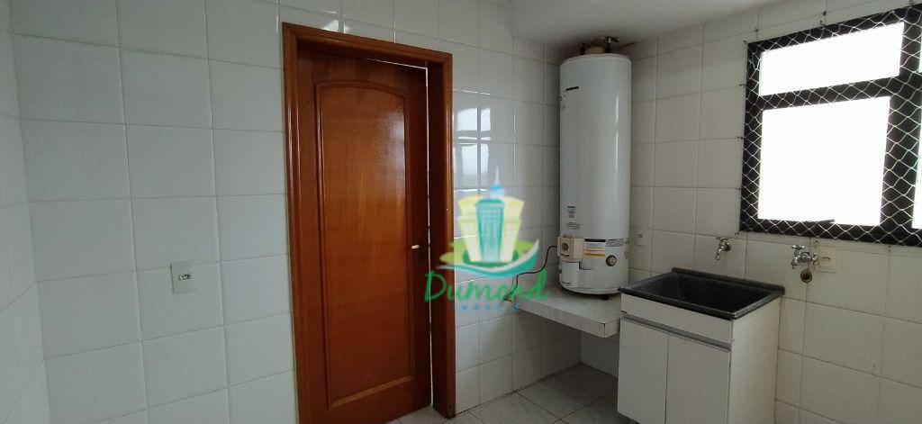 Apartamento para alugar com 4 quartos, 157m² - Foto 18