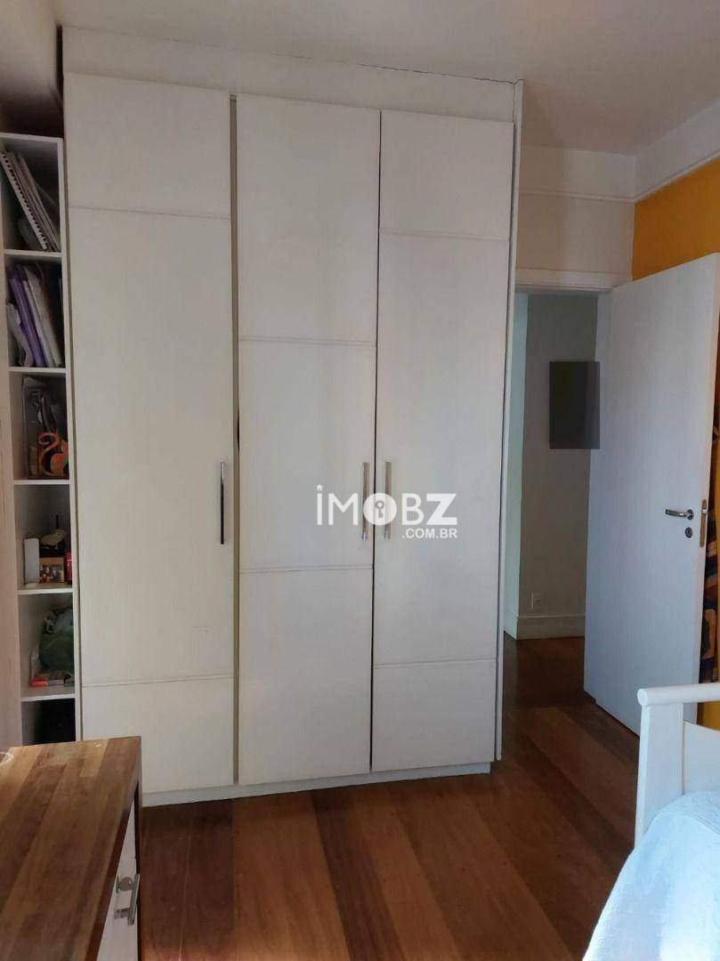 Apartamento à venda com 3 quartos, 137m² - Foto 13