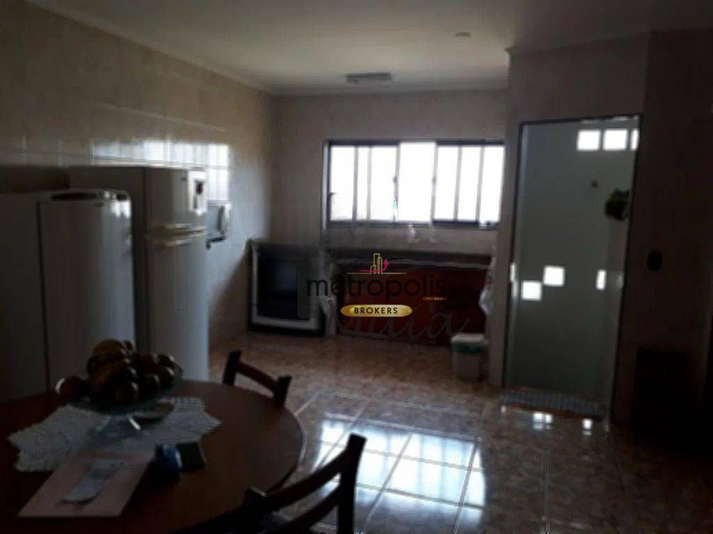 Sobrado à venda com 2 quartos, 227m² - Foto 2