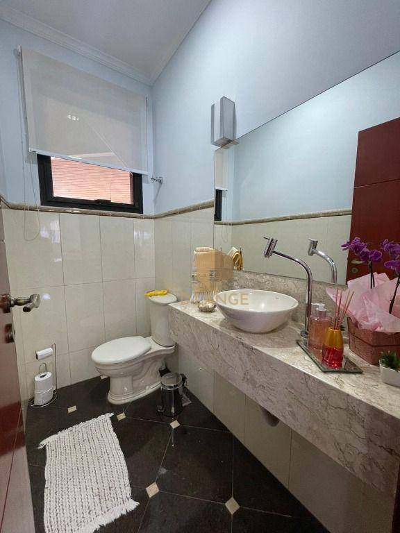 Casa de Condomínio à venda com 3 quartos, 385m² - Foto 31