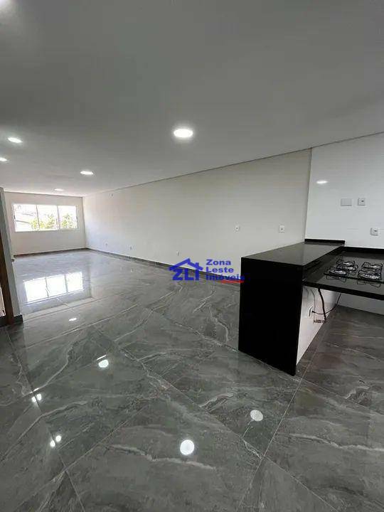 Sobrado à venda com 3 quartos, 224m² - Foto 1