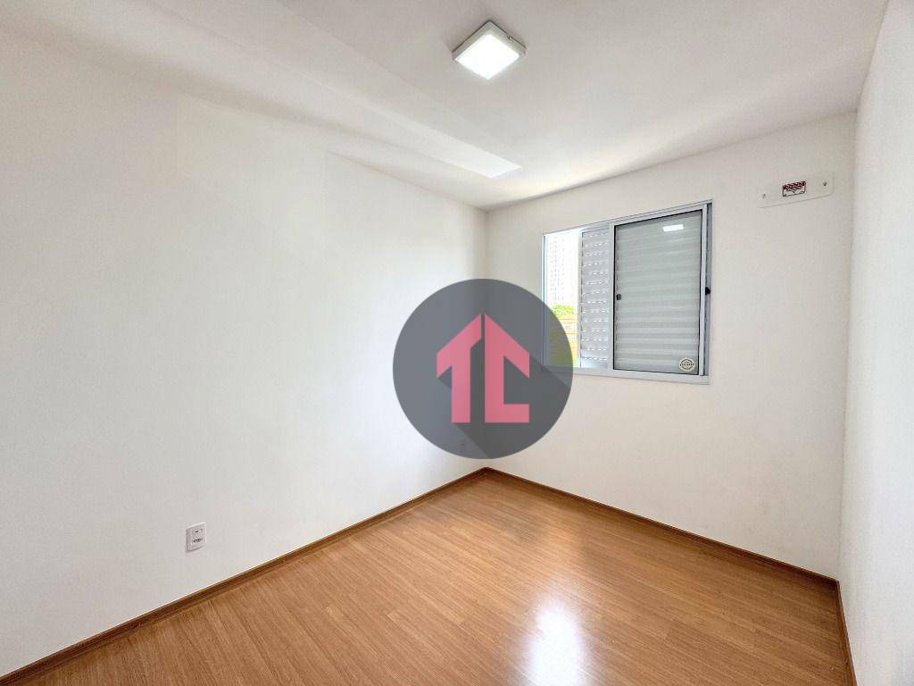 Apartamento para alugar com 2 quartos, 43m² - Foto 11