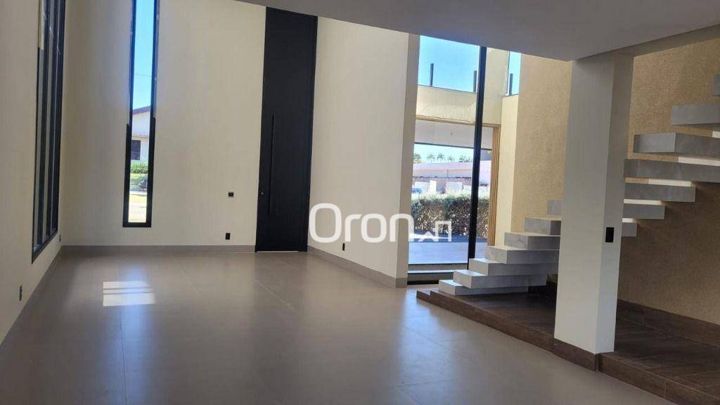 Sobrado à venda com 3 quartos, 320m² - Foto 4