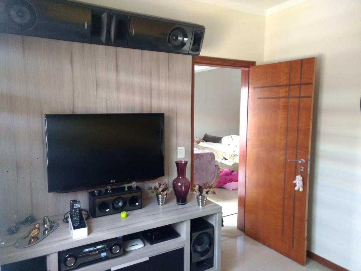 Casa à venda com 3 quartos, 260m² - Foto 8