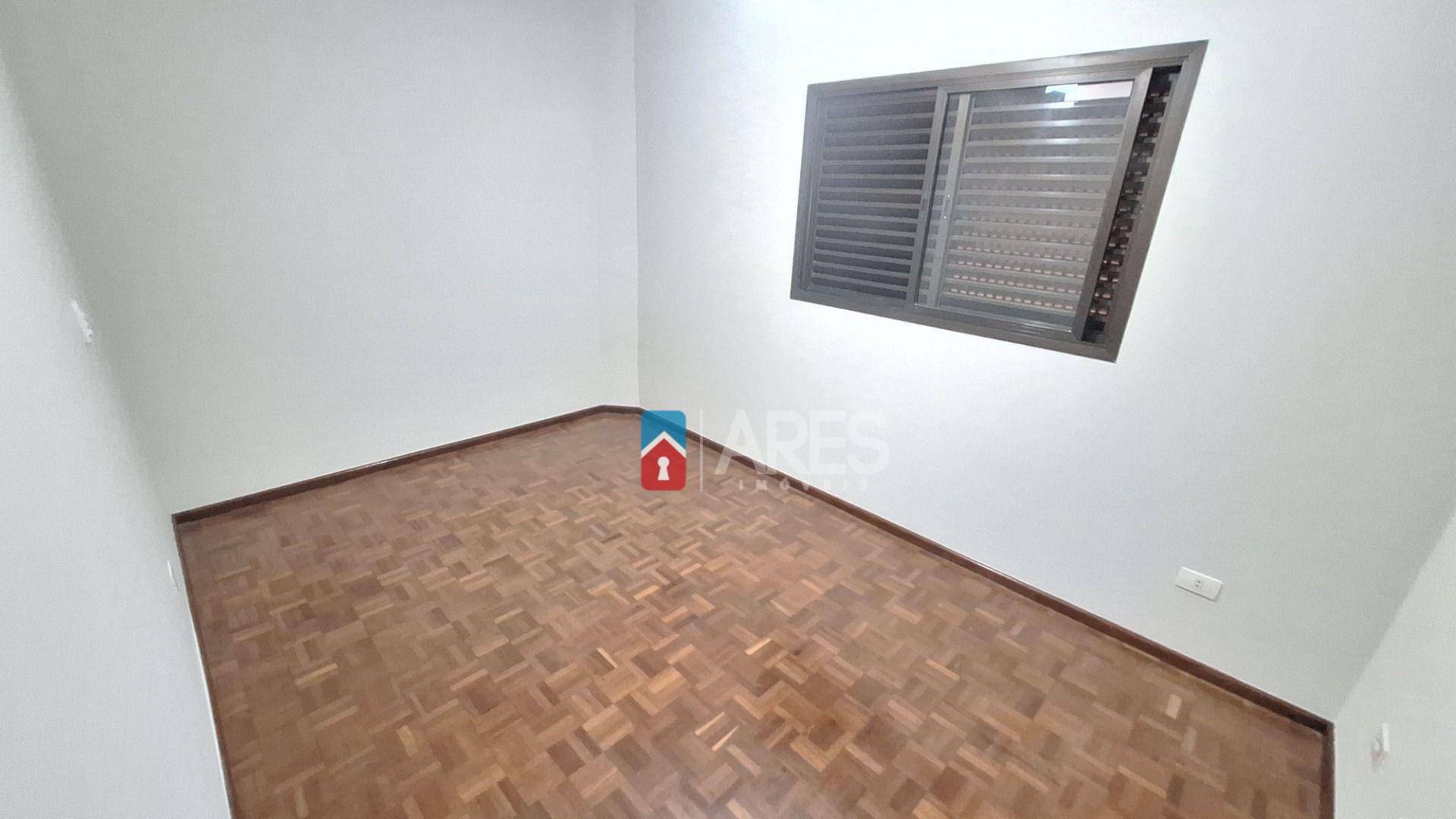 Apartamento para alugar com 3 quartos, 96m² - Foto 13