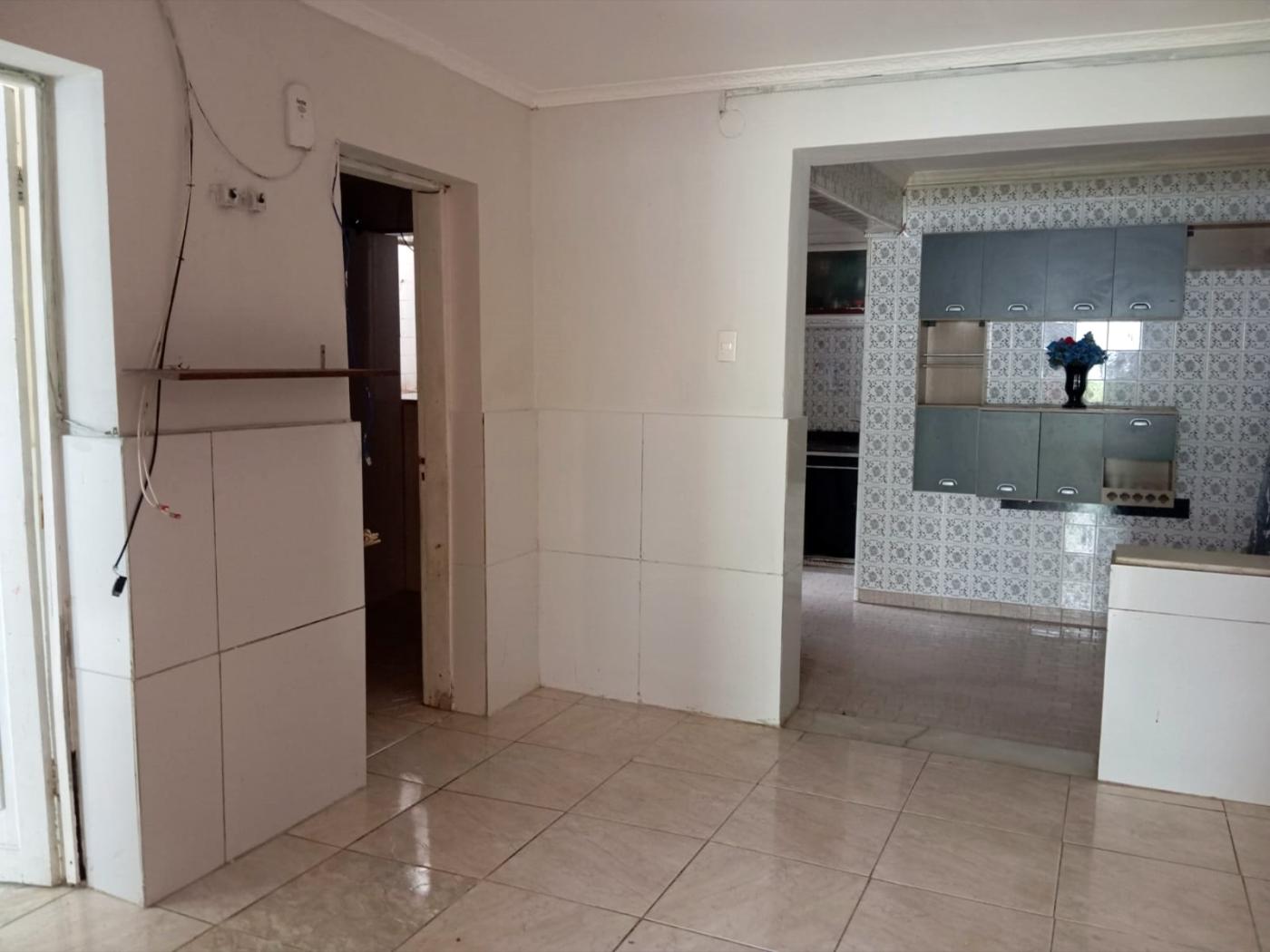 Casa à venda com 2 quartos, 75m² - Foto 9