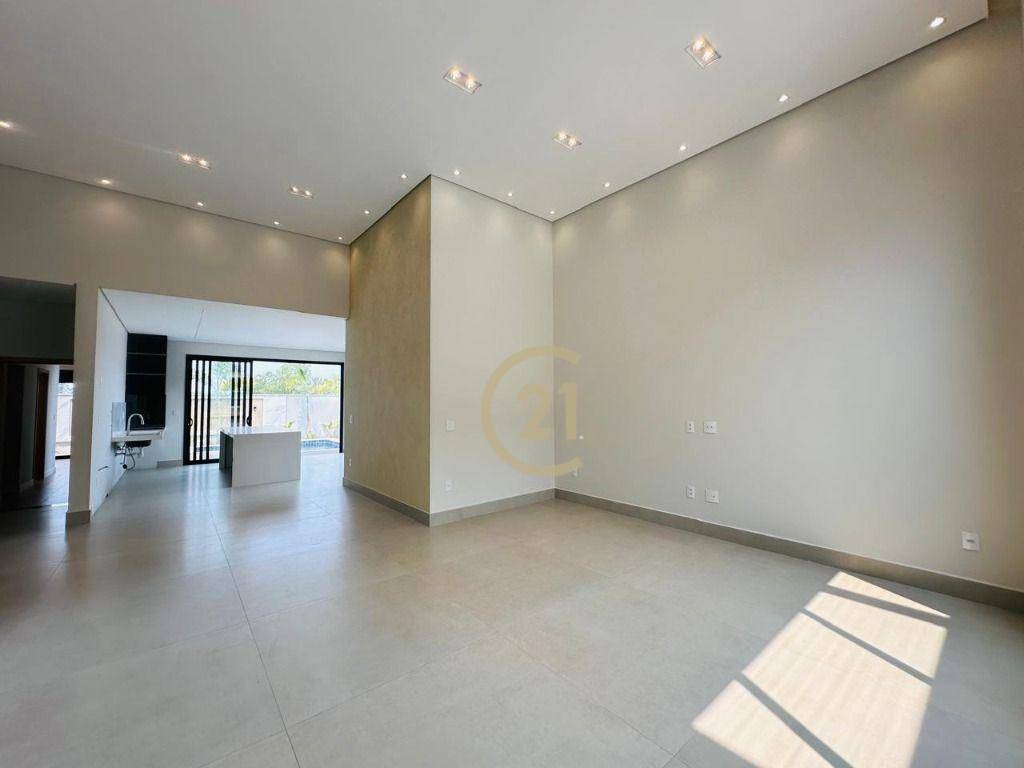 Casa de Condomínio à venda com 3 quartos, 207m² - Foto 3