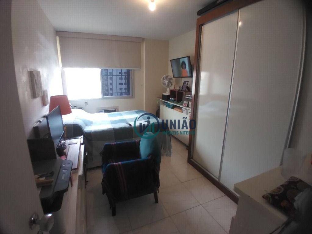 Apartamento à venda com 3 quartos, 140m² - Foto 8