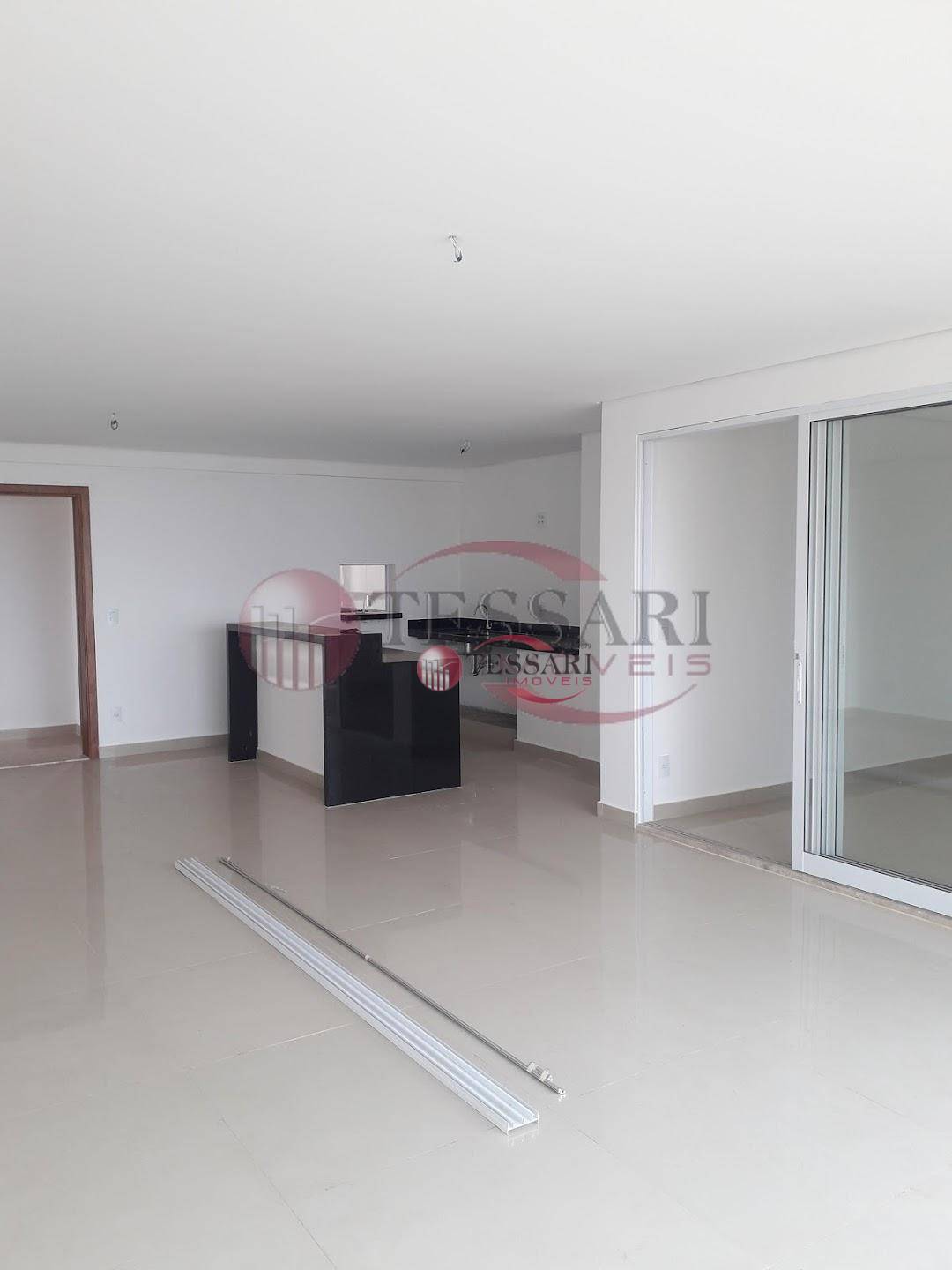 Apartamento à venda com 3 quartos, 260m² - Foto 9