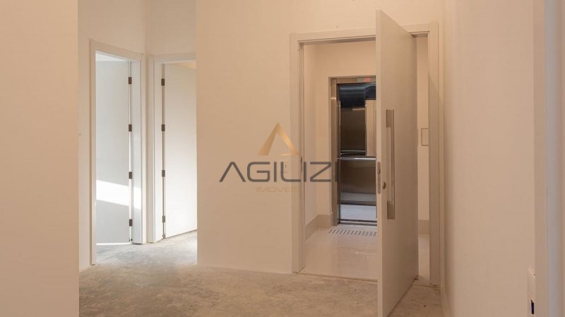 Apartamento à venda com 3 quartos, 270m² - Foto 9