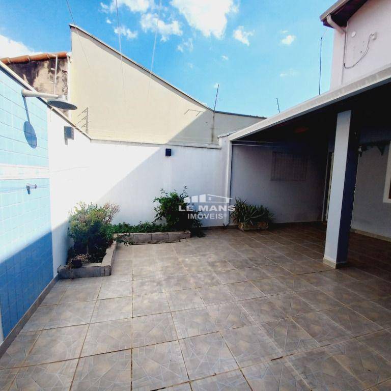 Casa, 3 quartos, 177 m² - Foto 2