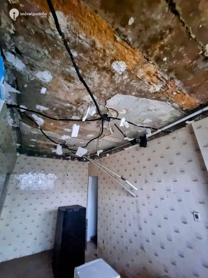 Casa à venda e aluguel com 3 quartos, 280m² - Foto 4