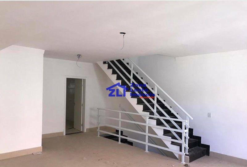 Sobrado à venda com 3 quartos, 200m² - Foto 1