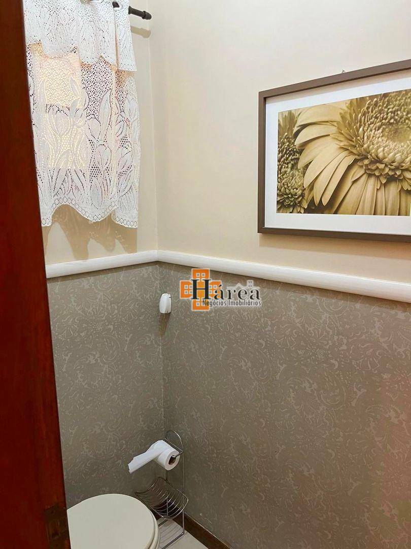Sobrado à venda com 3 quartos, 200m² - Foto 18