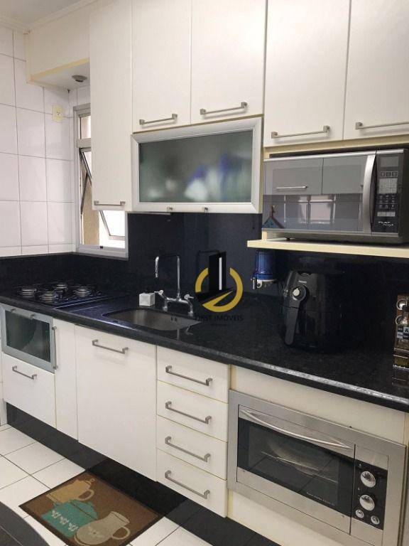 Apartamento à venda com 3 quartos, 94m² - Foto 23