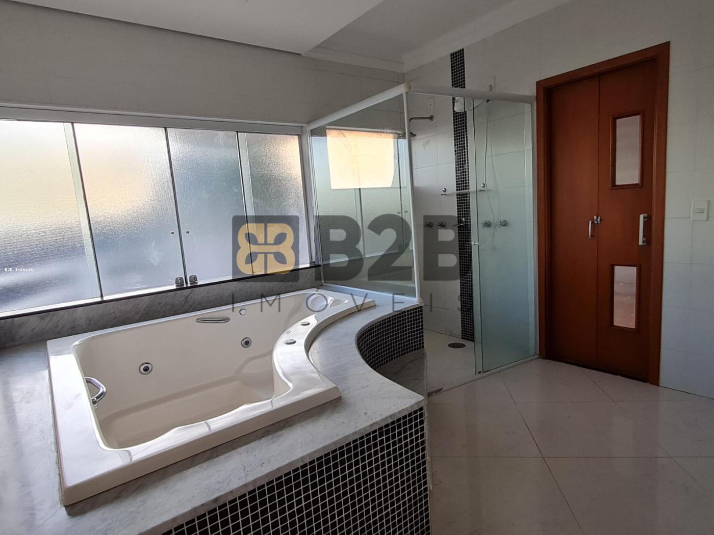 Casa de Condomínio à venda com 4 quartos, 400m² - Foto 15