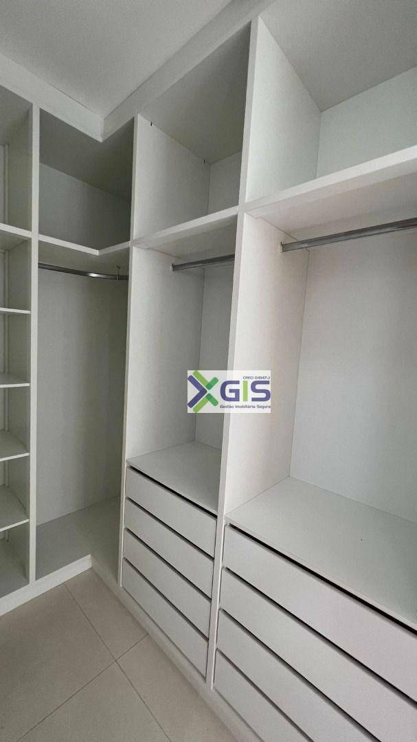 Casa de Condomínio para alugar com 4 quartos, 400m² - Foto 62