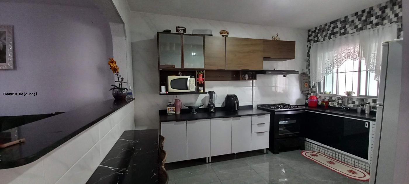 Casa à venda com 2 quartos, 162m² - Foto 2