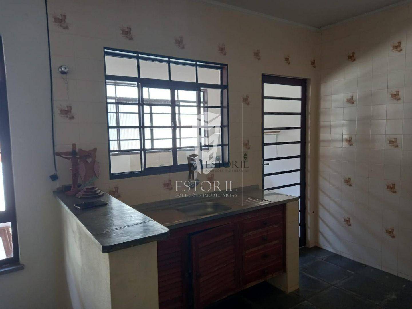 Casa à venda com 4 quartos, 150m² - Foto 12