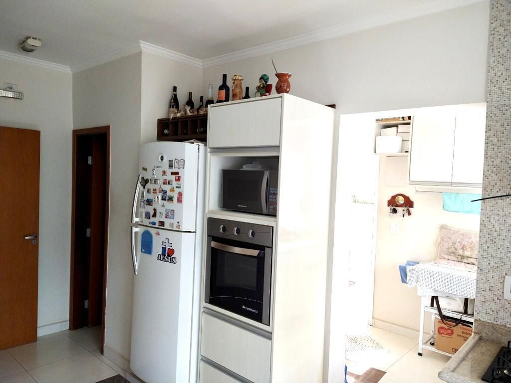 Casa à venda com 3 quartos, 230m² - Foto 16