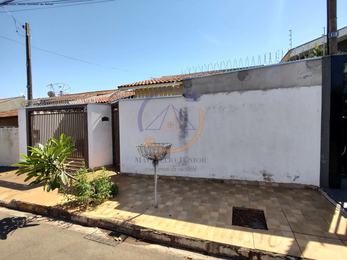 Casa à venda com 2 quartos, 200m² - Foto 3